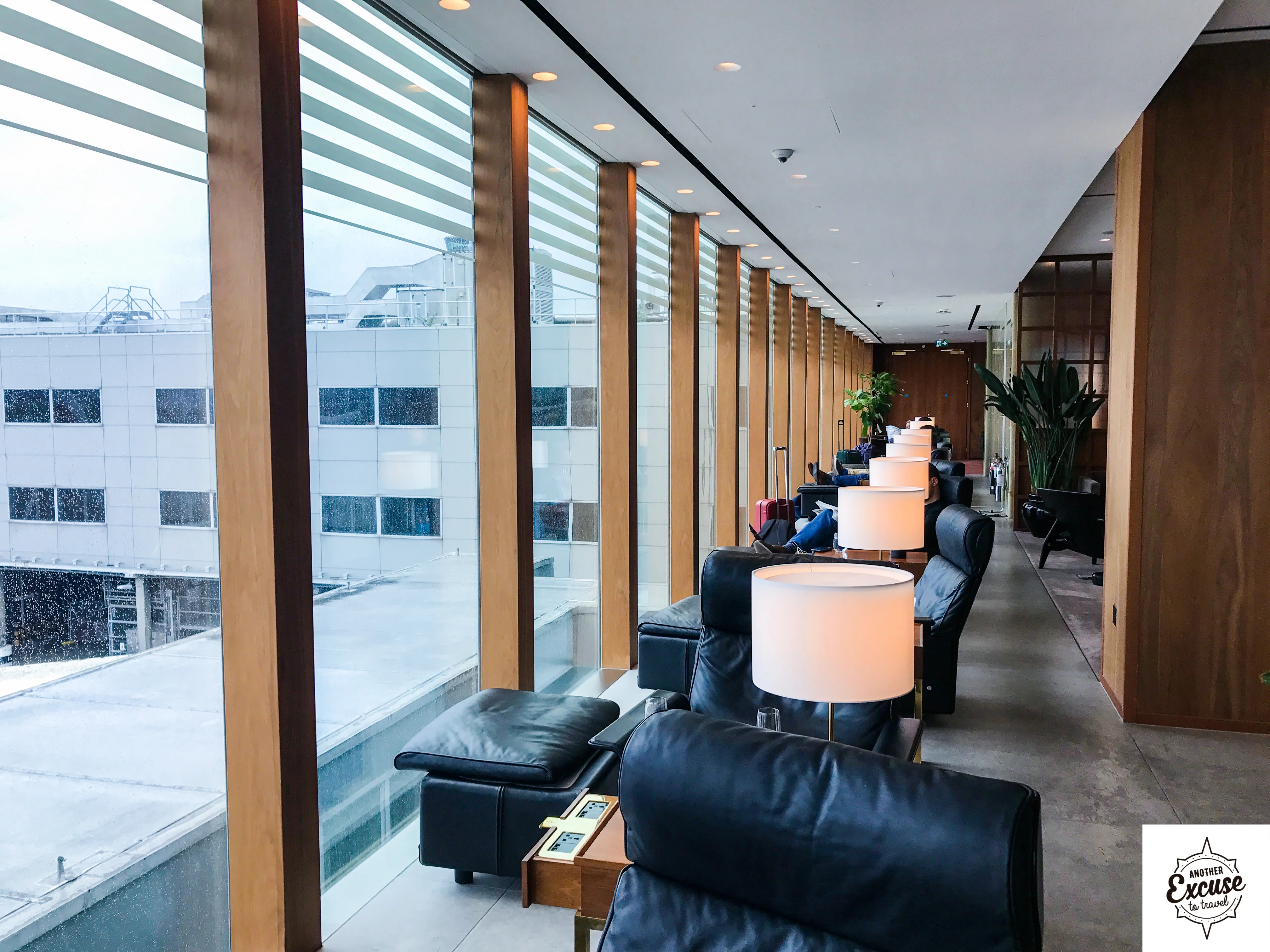 cathay pacific lounge heathrow