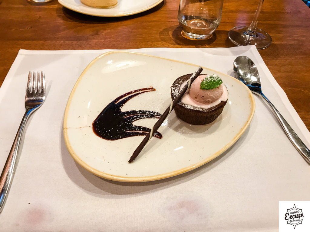 cathay pacific lounge heathrow