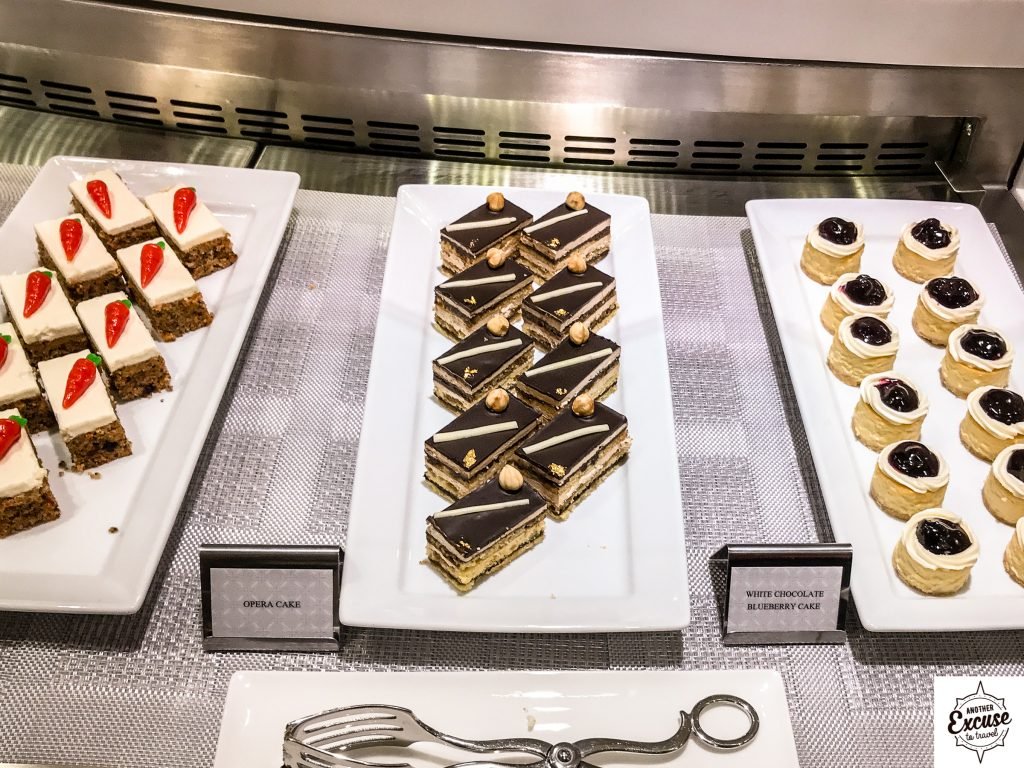 Qatar airways lounge Bangkok