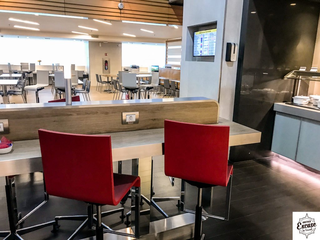 american airlines lounge GRU