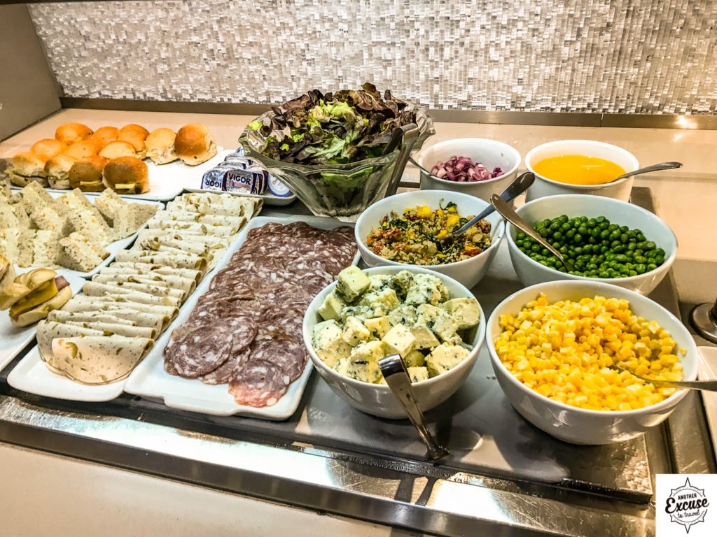 american airlines lounge GRU