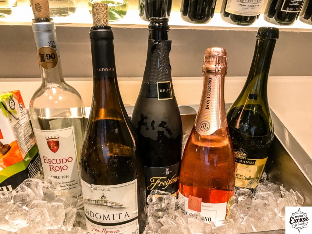 american airlines lounge GRU