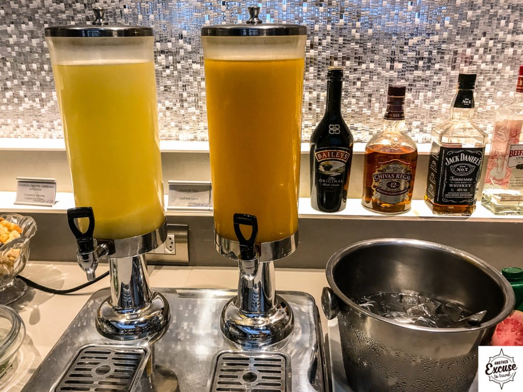 american airlines lounge GRU