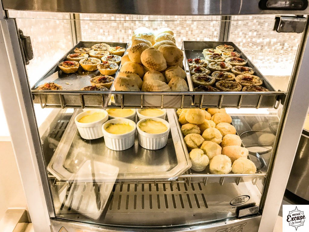 american airlines lounge GRU