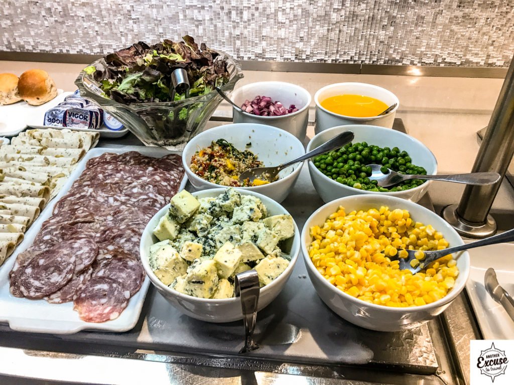 american airlines lounge GRU