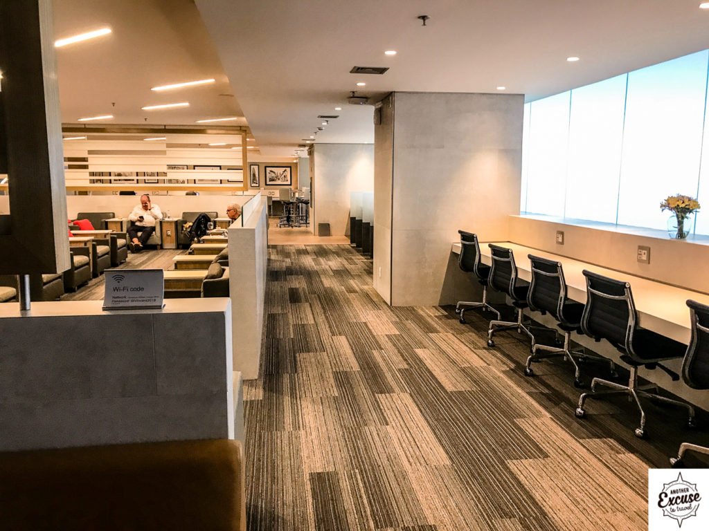 american airlines lounge GRU