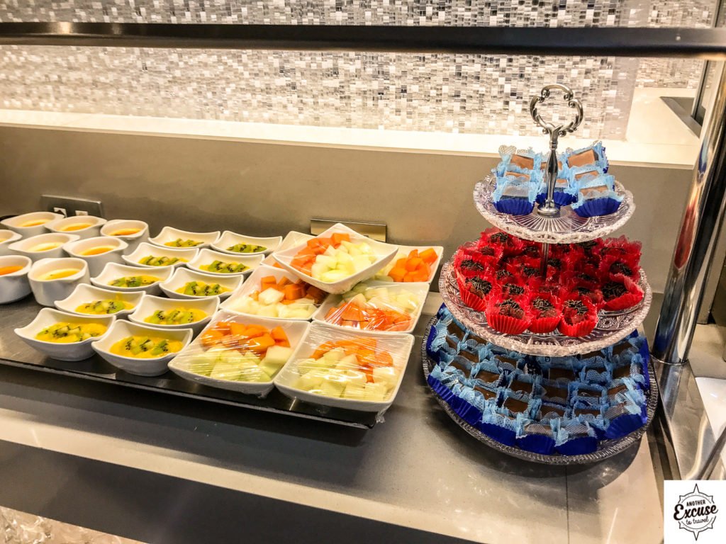 american airlines lounge GRU