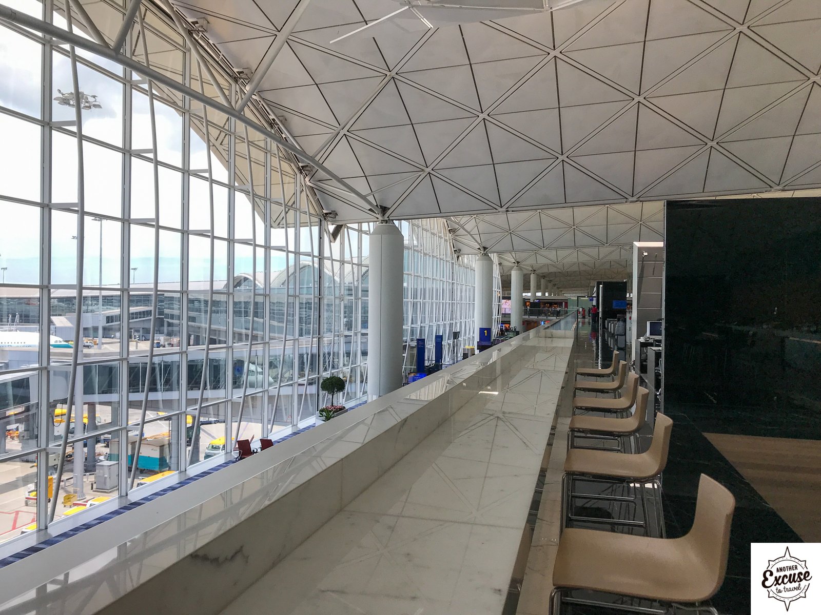 The Wing First Class bar