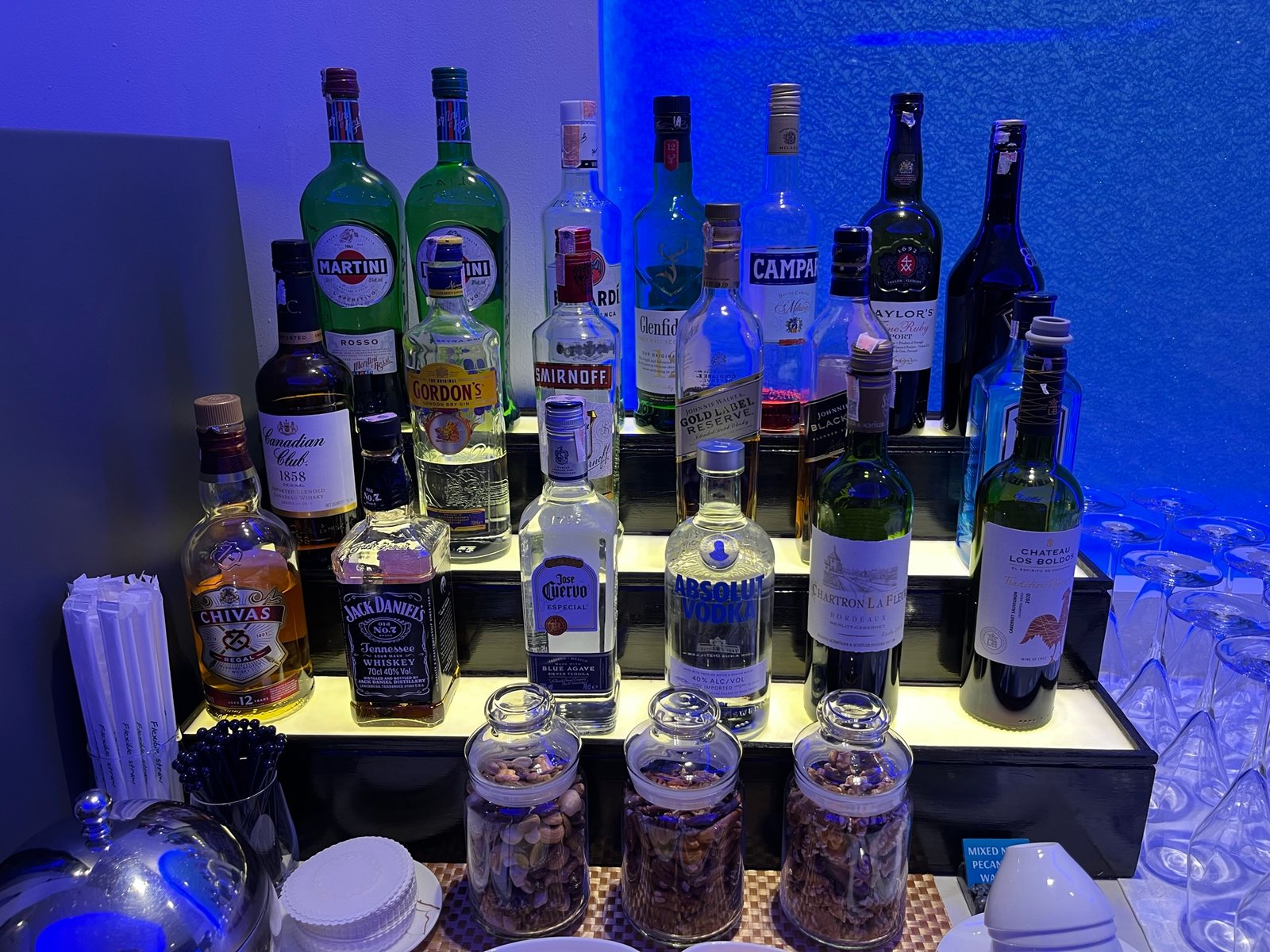 Oman Air Lounge Bangkok drinks