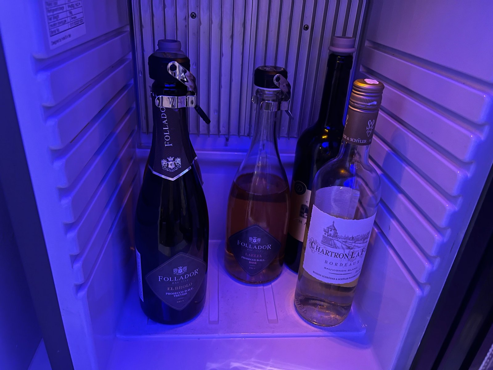 Oman Air Lounge Bangkok Prosecco