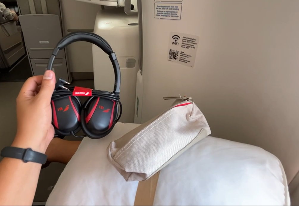 Iberia Premium Economy Headphones