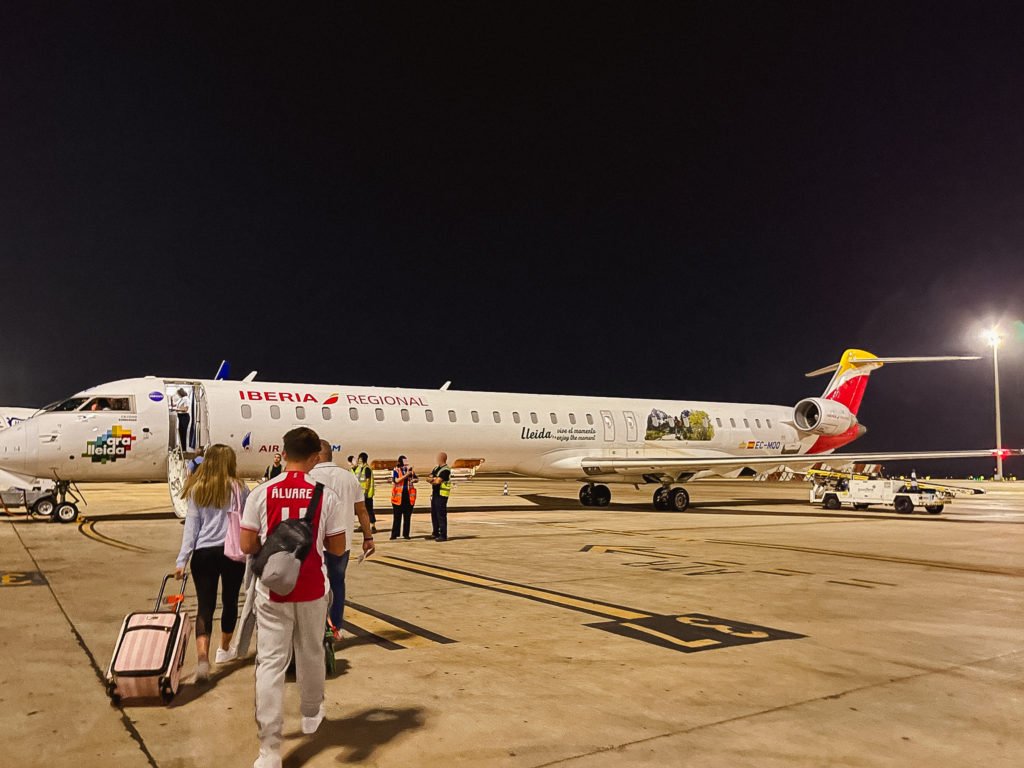 picture boarding on an airplane