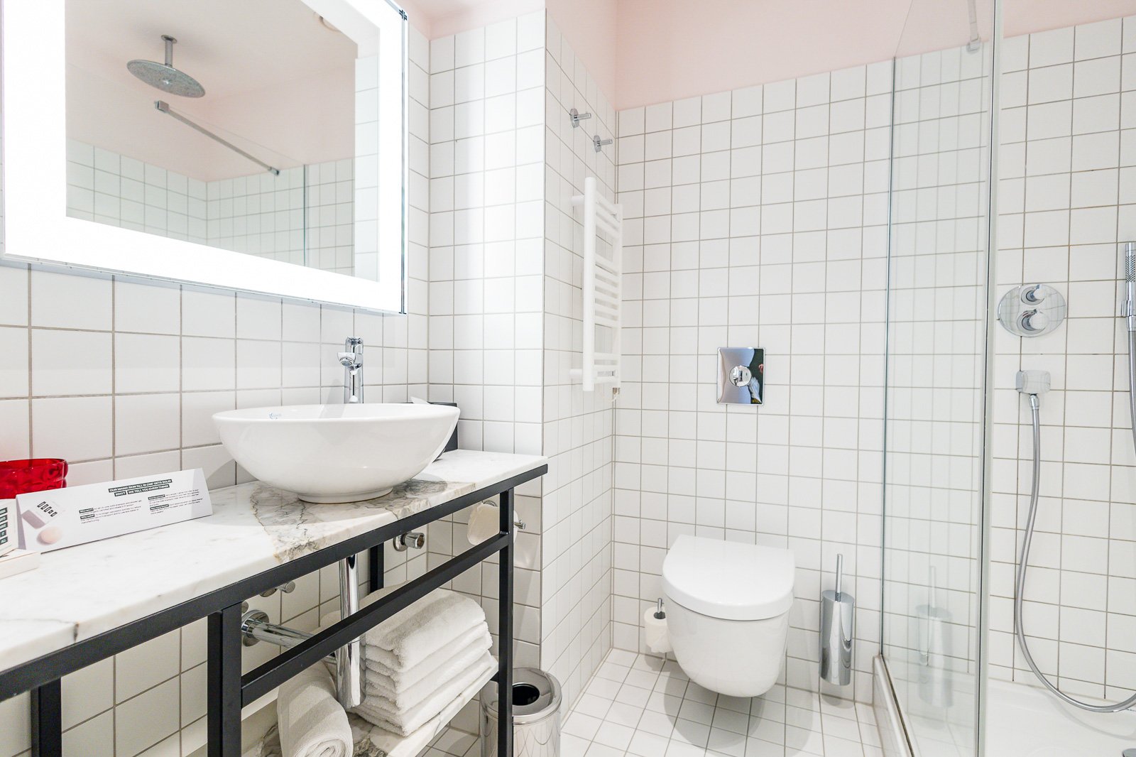 Mama Shelter Hotel Prague Bathroom