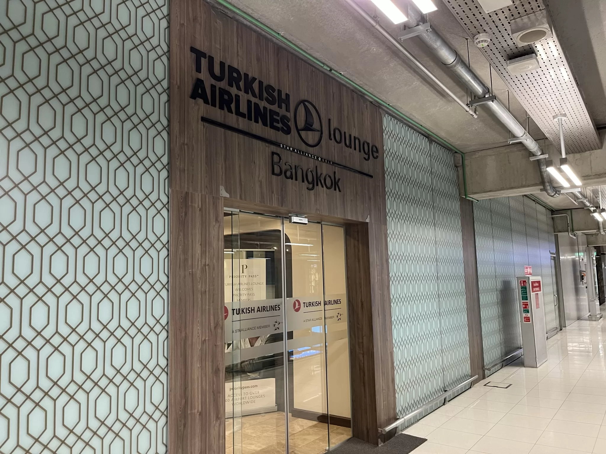 Turkish Airlines Lounge Bangkok Entrance