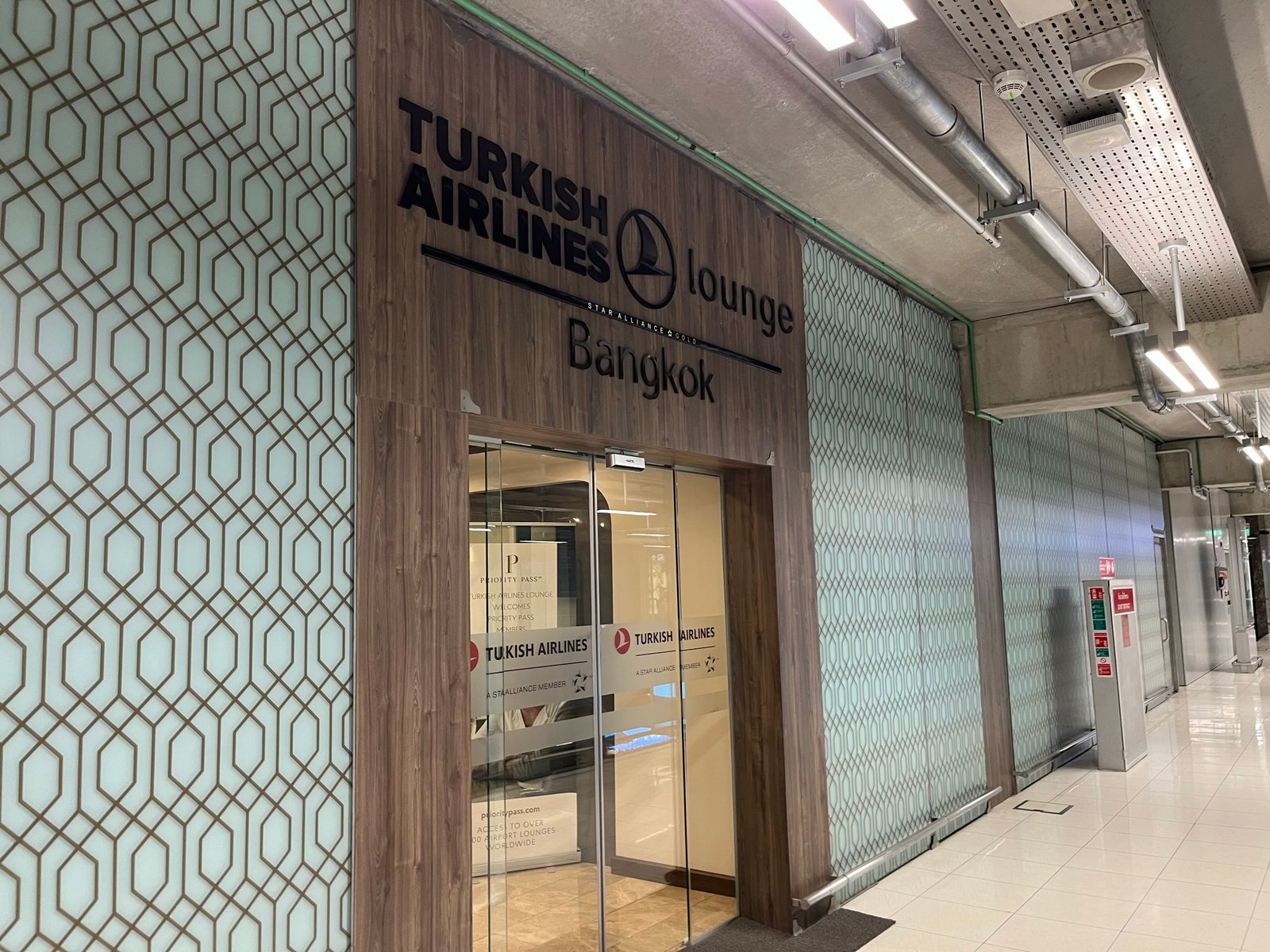 Turkish Airlines Lounge Bangkok Entrance