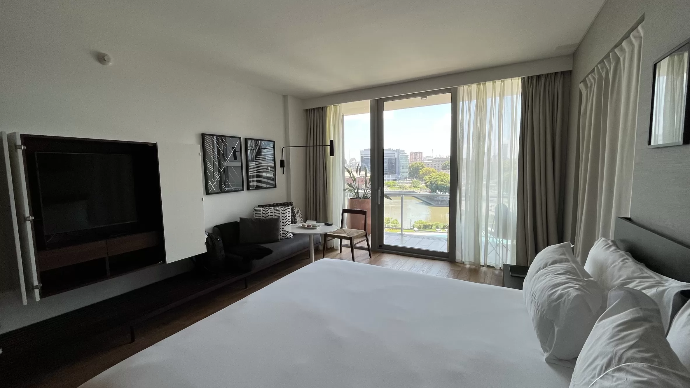 SLS Buenos Aires King Corner Room