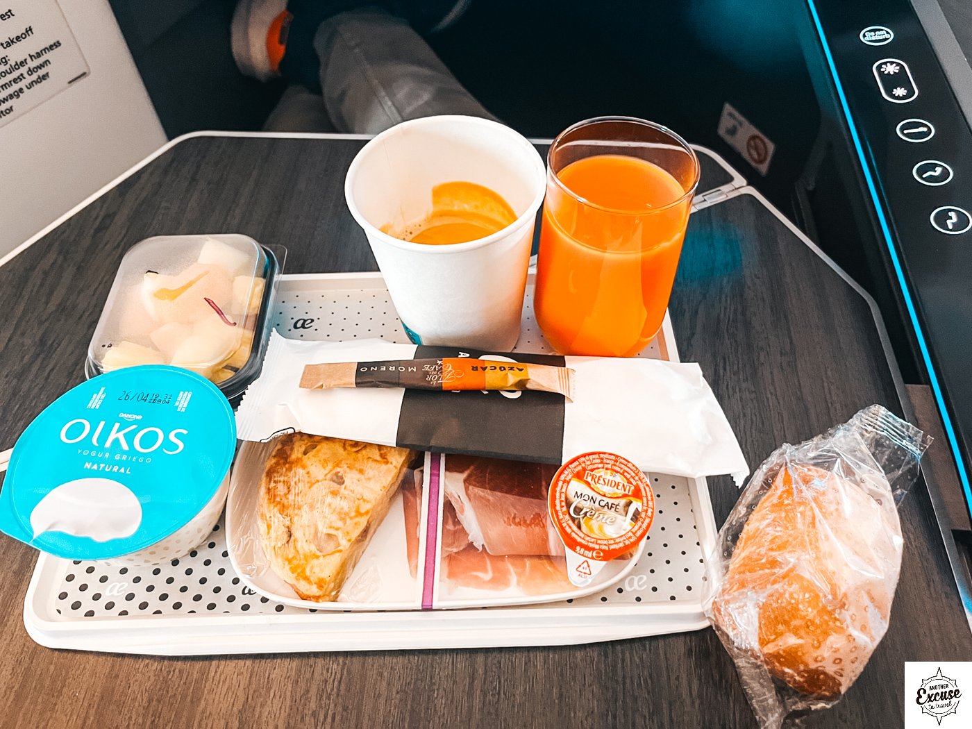 Air Europa Business Class Breakfast - spanish tortilla and ham, with a detox juice and coffee.