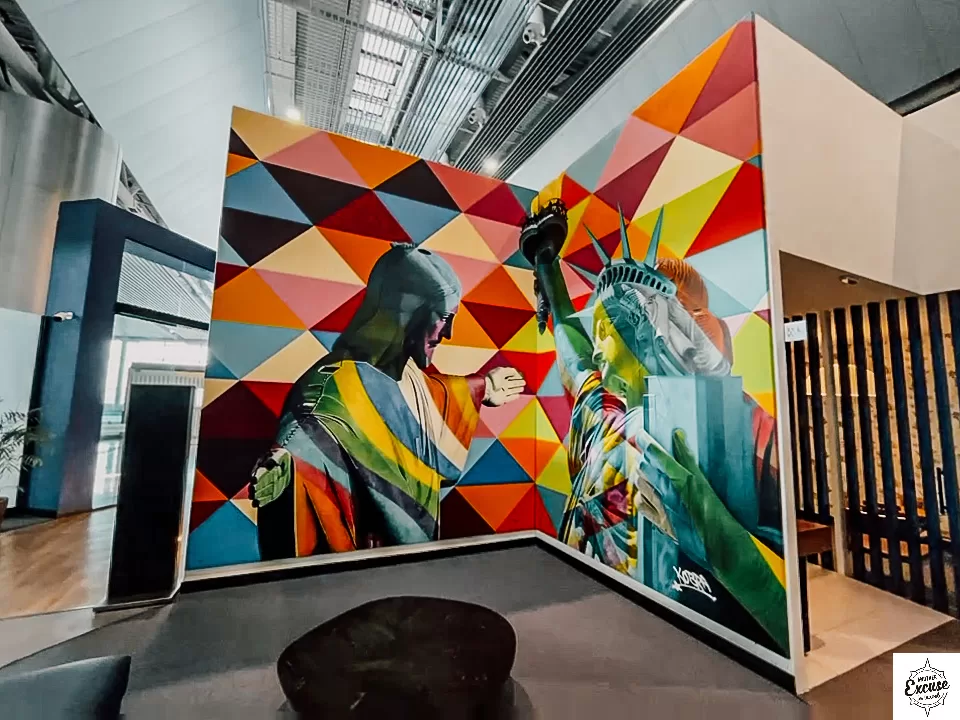 Centurion Lounge São Paulo Entrance Art