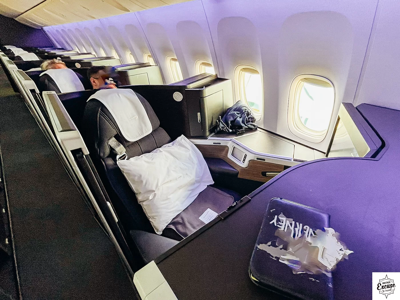 British Airways B777-200 Club Suite Cabin