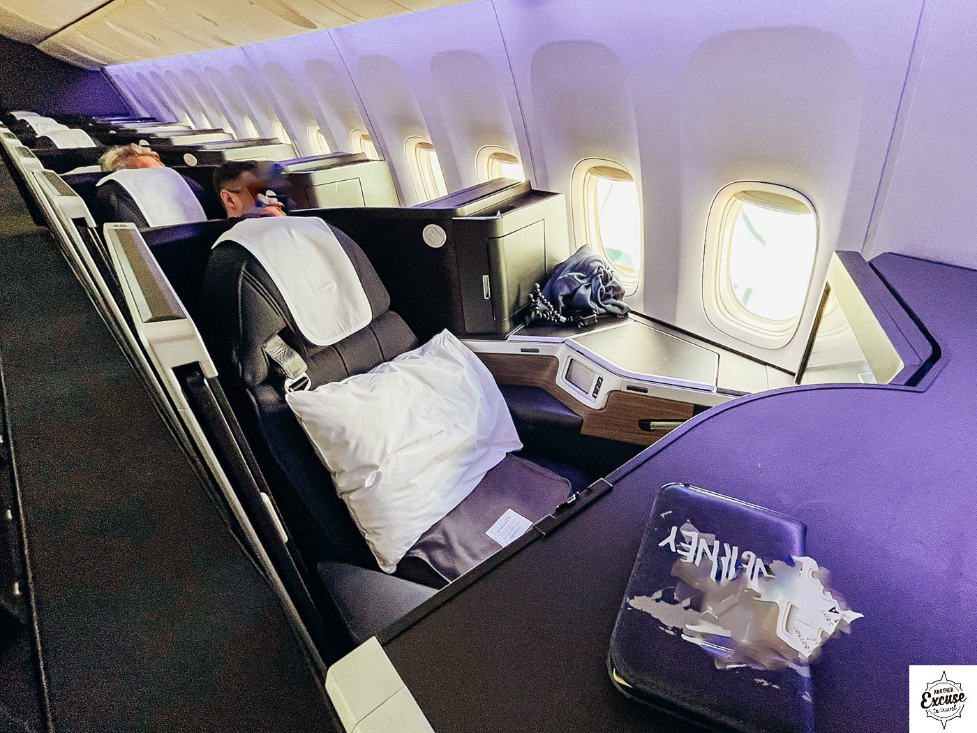 British Airways B777-200 Club Suite Cabin