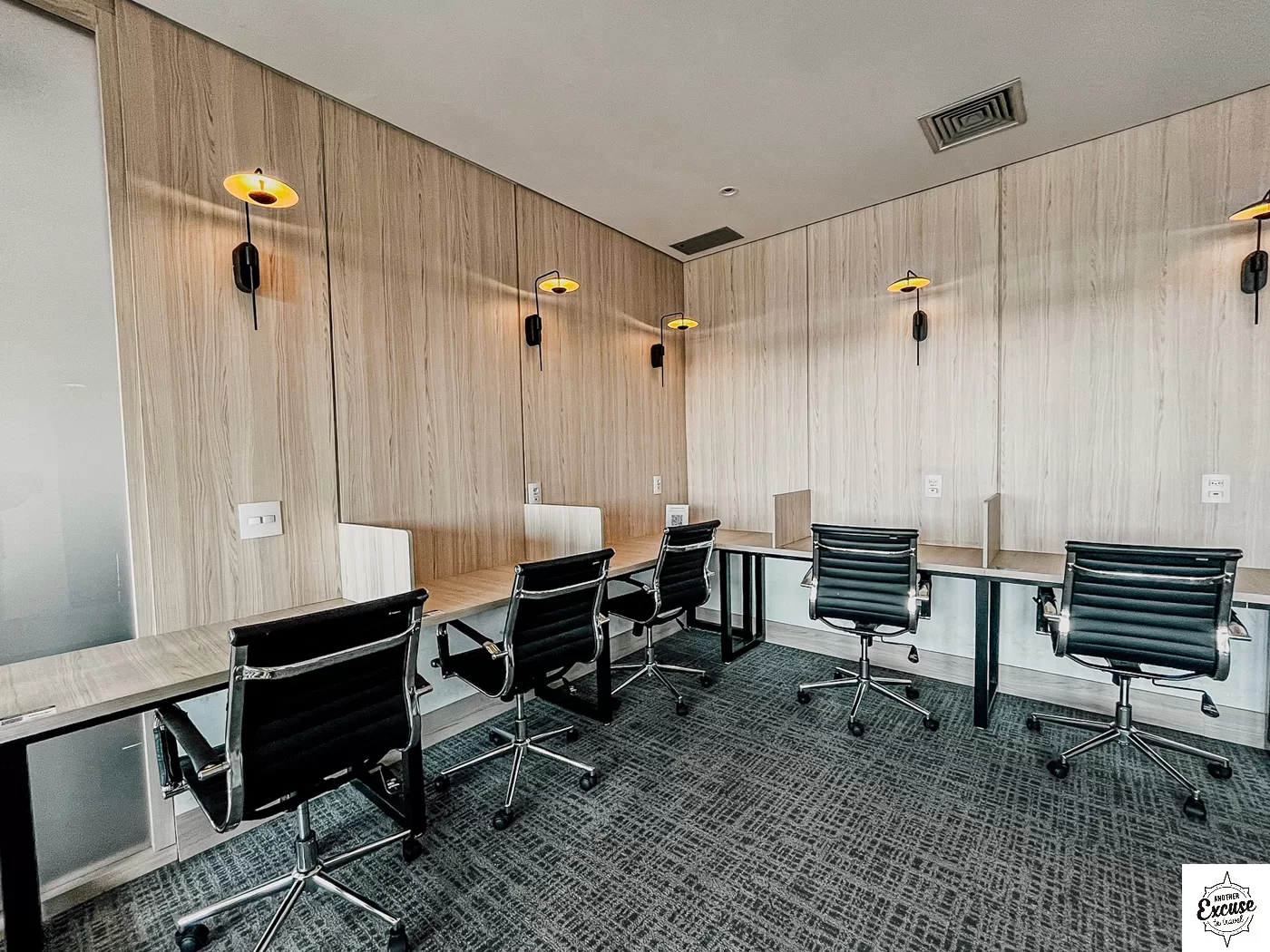 Airport lounge business area