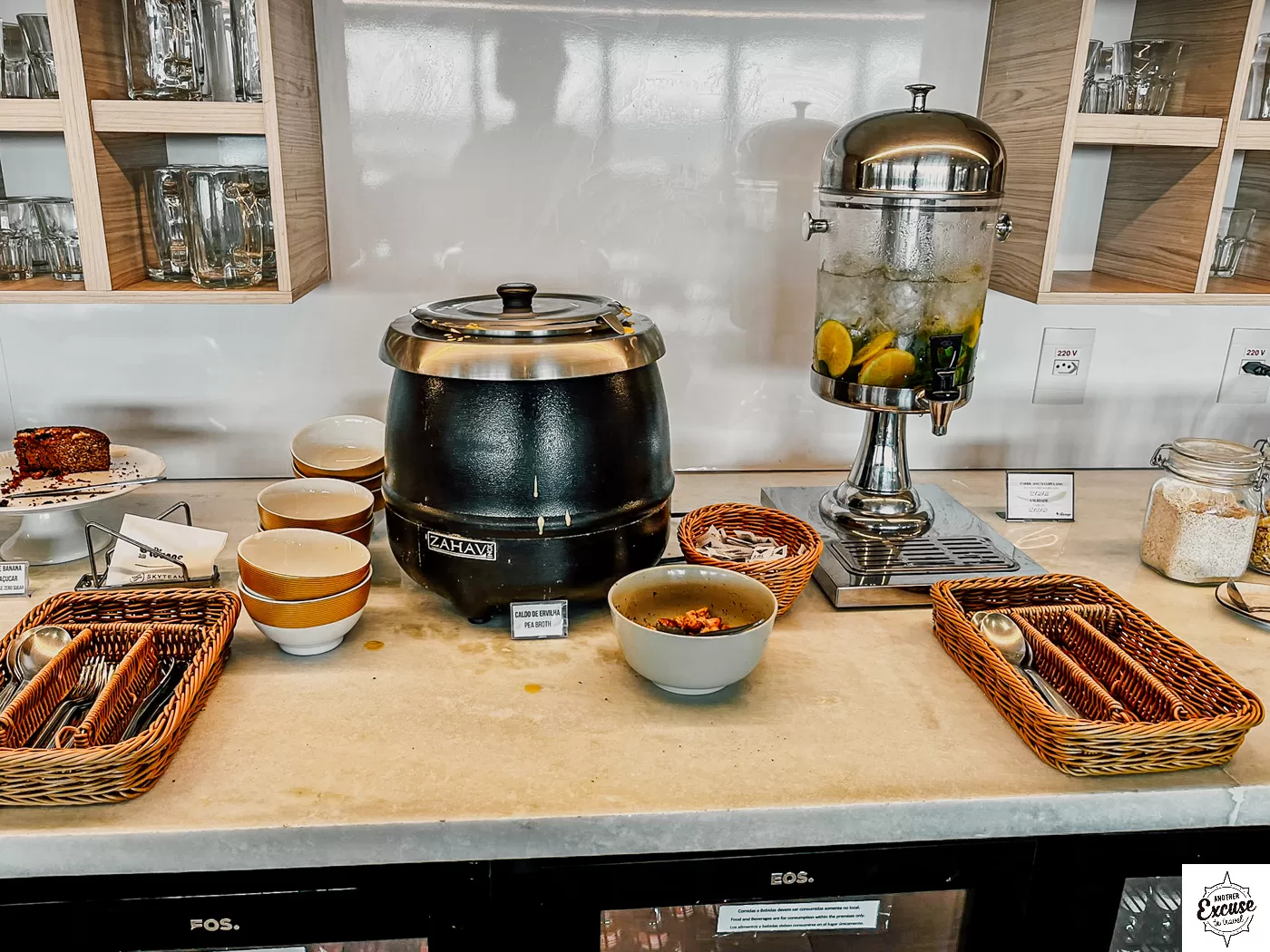 SkyTeam Global Lounge São Paulo pea broth soup