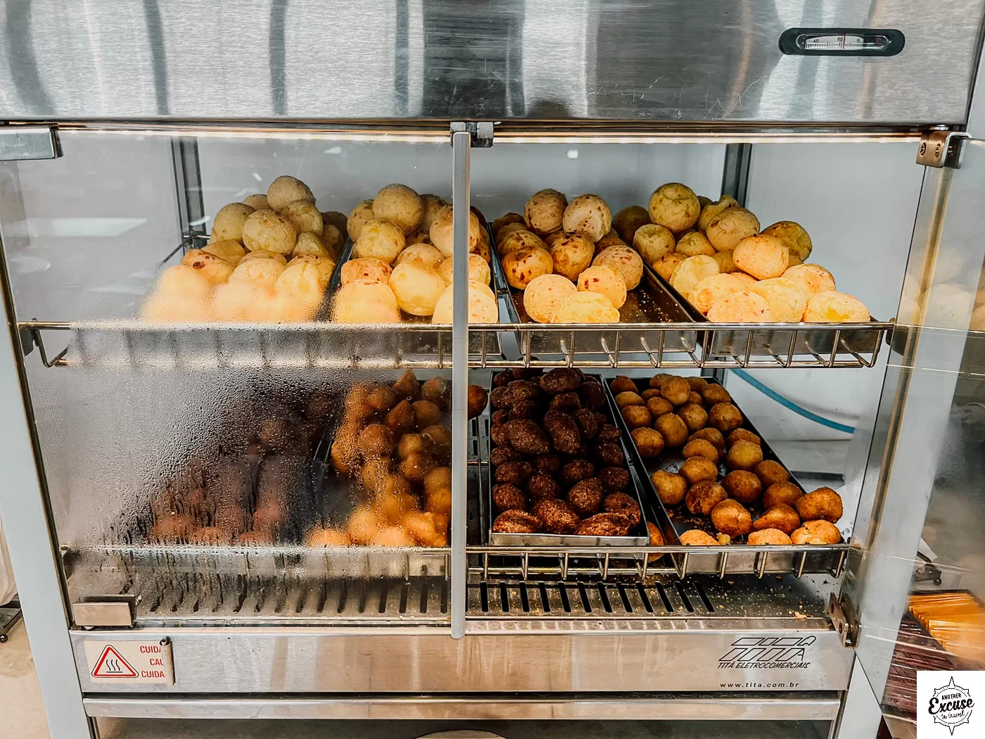 Coxinhas and pao de queijo