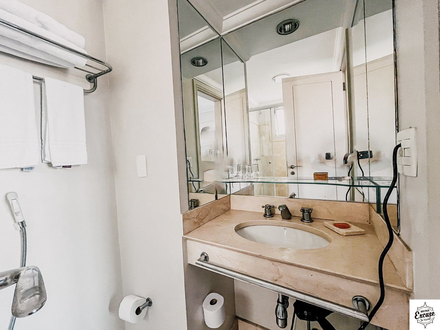 Pergamon SP Frei Caneca bathroom