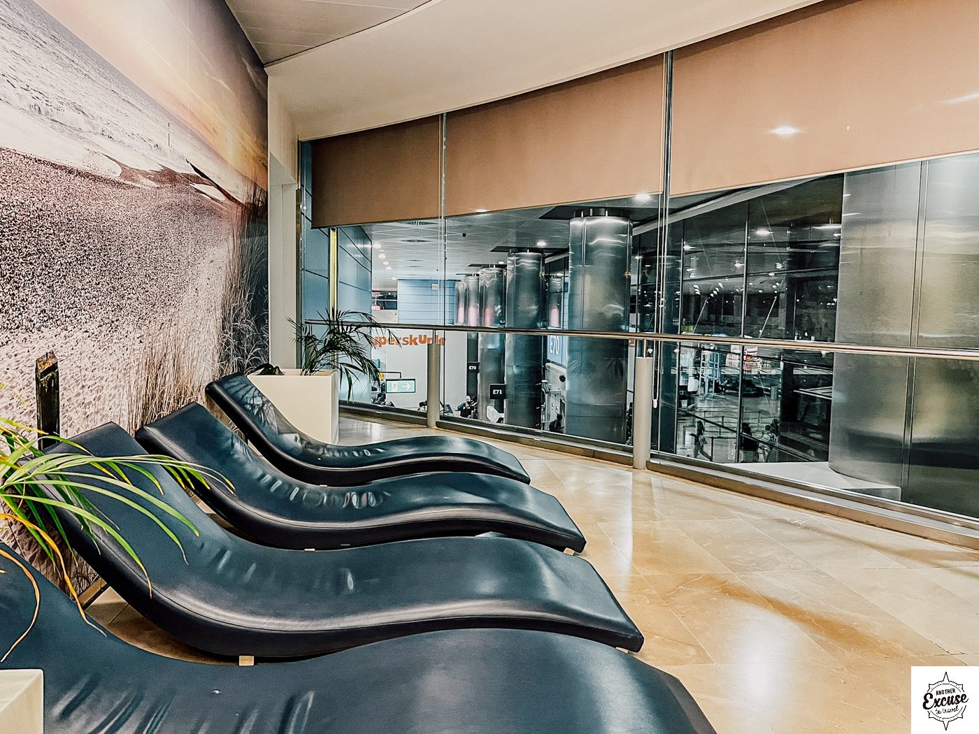 Airport lounge nap area