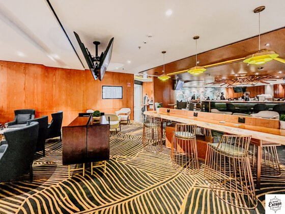 Work and bar area in airport lounge