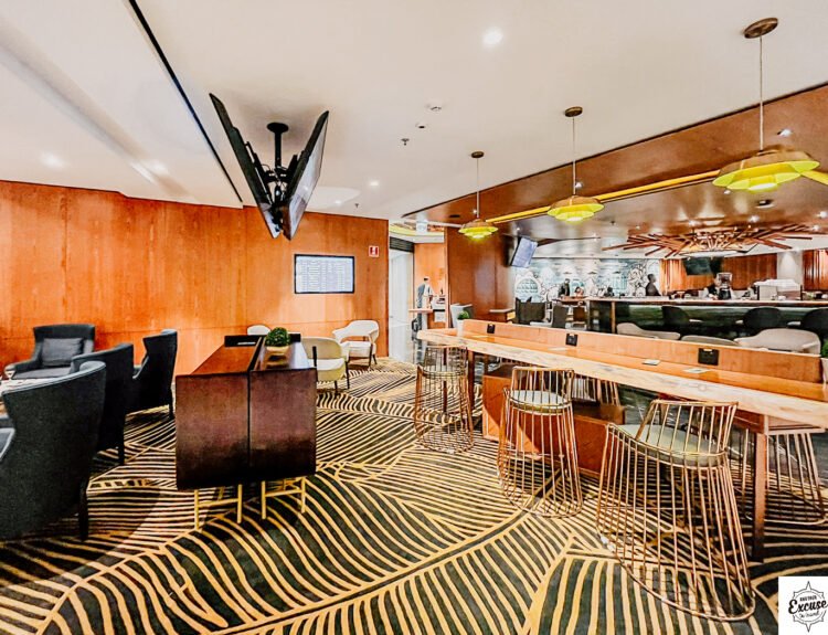 Work and bar area in airport lounge